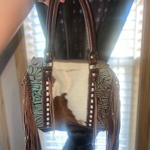 Myra Cowhide Shoulder bag